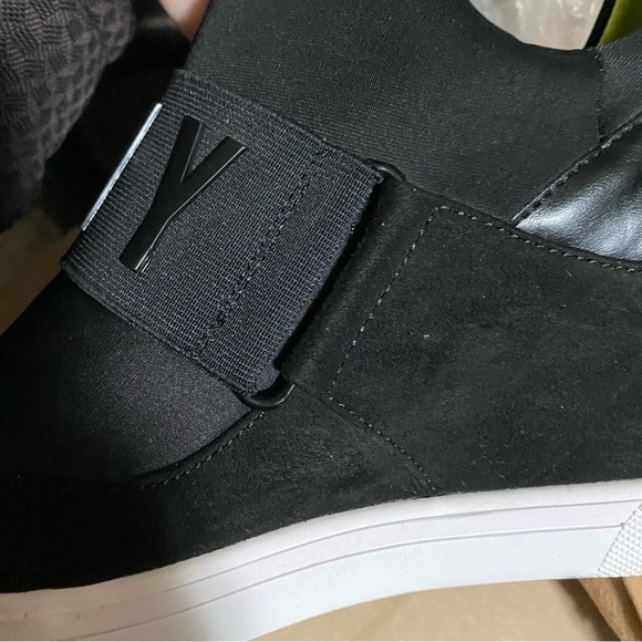 From DKNY, the Cosmos Logo‎ 3” Hidden Wedge Sneaker Slip On street style Sz 9.5M - Picture 11 of 15